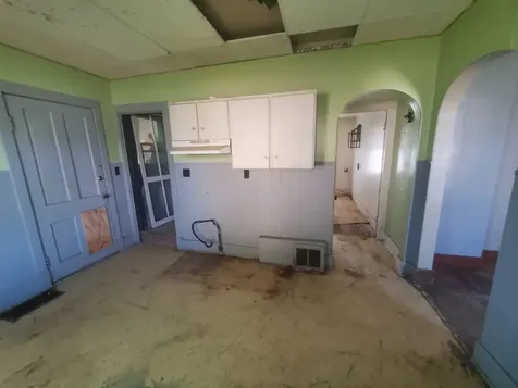 1306 17TH Street East Moline IL 61244