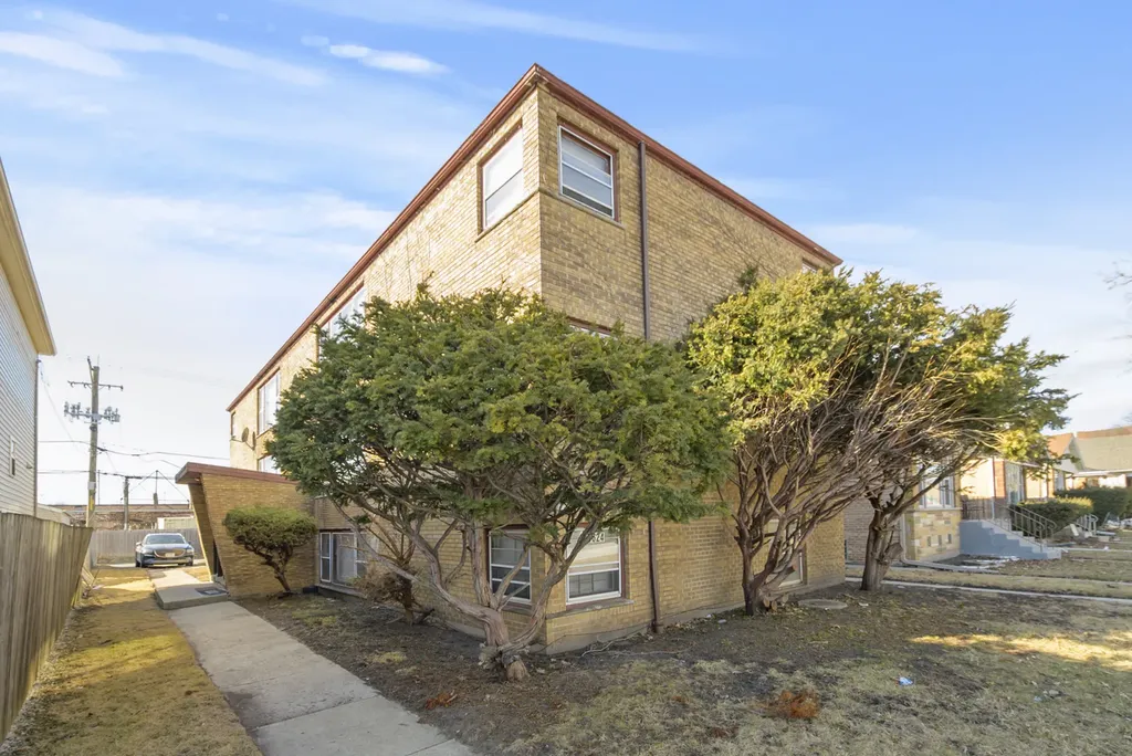 8624 South Maryland Avenue Chicago IL 60619