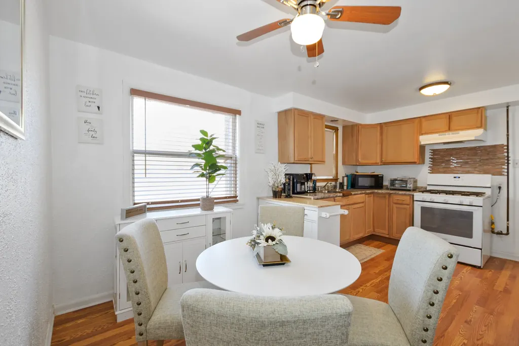 8624 South Maryland Avenue Chicago IL 60619