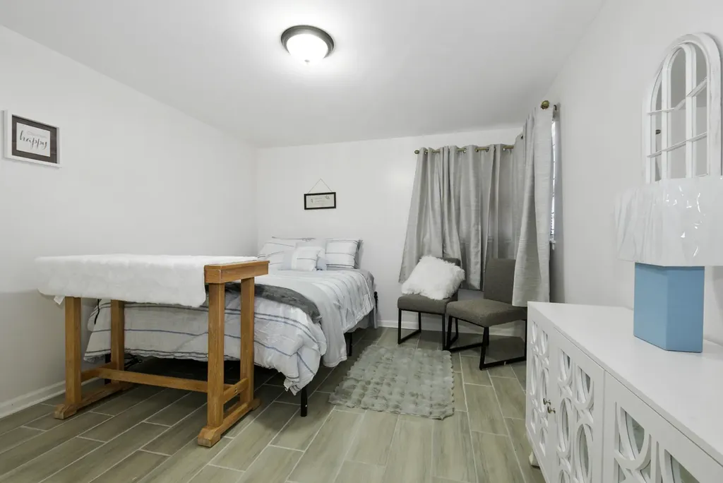 8624 South Maryland Avenue Chicago IL 60619