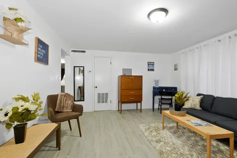 8624 South Maryland Avenue Chicago IL 60619