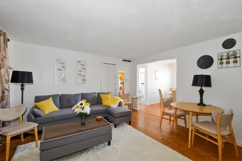 8624 South Maryland Avenue Chicago IL 60619