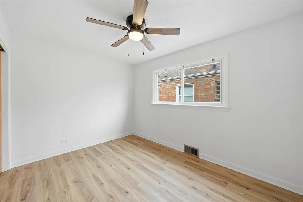 8846 South Dorchester Avenue Chicago IL 60619