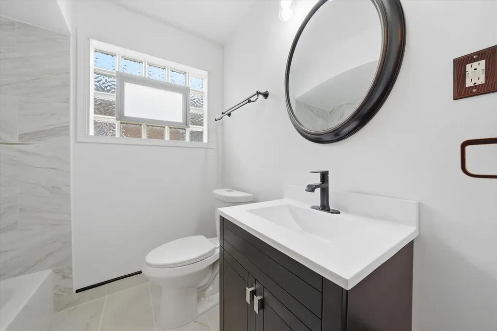 8846 South Dorchester Avenue Chicago IL 60619