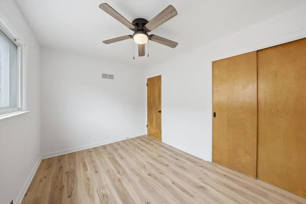 8846 South Dorchester Avenue Chicago IL 60619