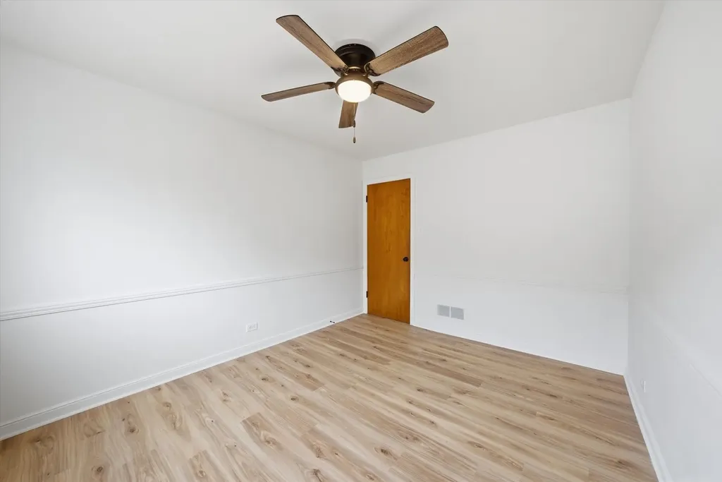 8846 South Dorchester Avenue Chicago IL 60619