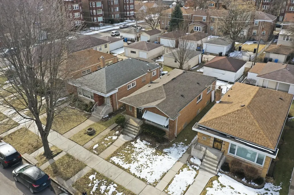 8846 South Dorchester Avenue Chicago IL 60619
