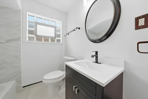 8846 South Dorchester Avenue Chicago IL 60619