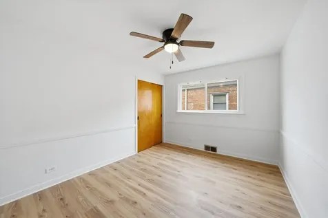 8846 South Dorchester Avenue Chicago IL 60619