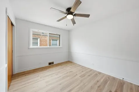 8846 South Dorchester Avenue Chicago IL 60619