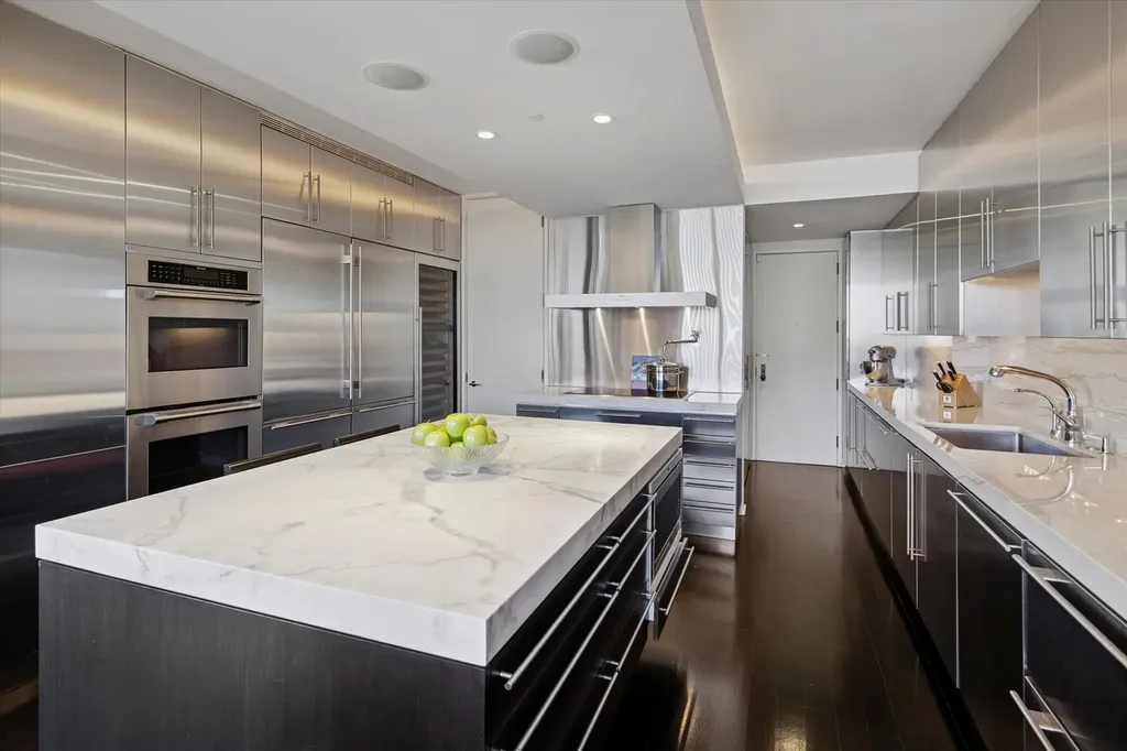 180 East Pearson Street Chicago IL 60611