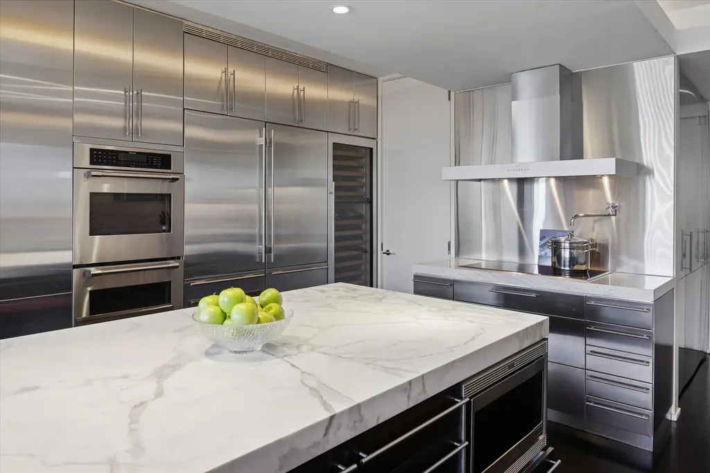 180 East Pearson Street Chicago IL 60611