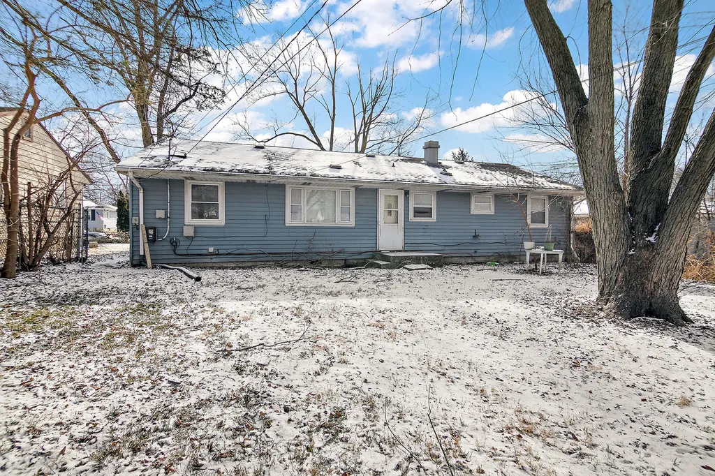 1869 Summit Avenue Kankakee IL 60901