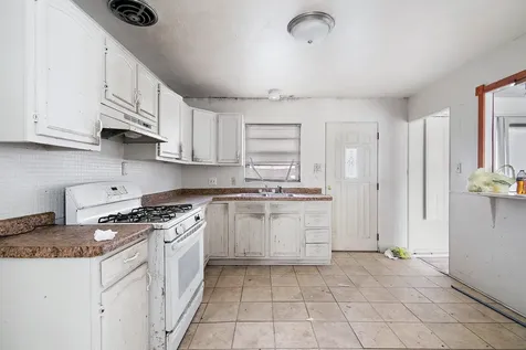 1869 Summit Avenue Kankakee IL 60901
