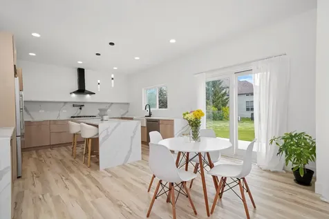 413 North Sycamore Lane North Aurora IL 60542