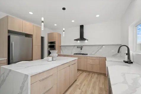 413 North Sycamore Lane North Aurora IL 60542