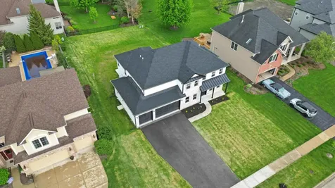413 North Sycamore Lane North Aurora IL 60542