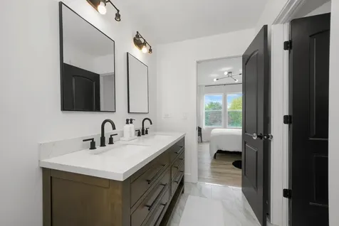 413 North Sycamore Lane North Aurora IL 60542