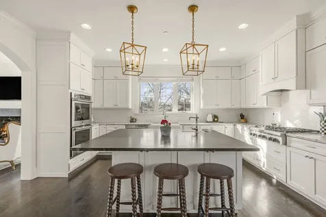 629 Kenwood Avenue Libertyville IL 60048