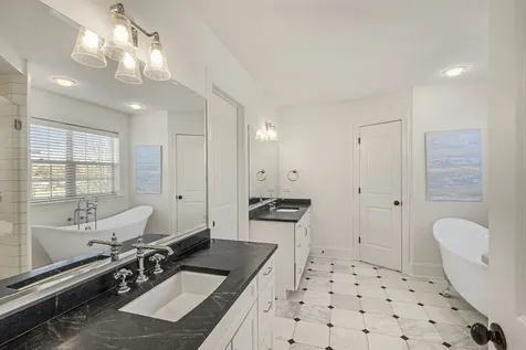 629 Kenwood Avenue Libertyville IL 60048