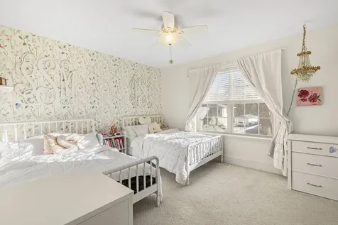 629 Kenwood Avenue Libertyville IL 60048