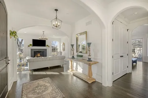 629 Kenwood Avenue Libertyville IL 60048