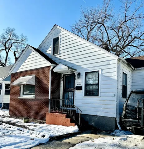 14506 Clinton Street Harvey IL 60426