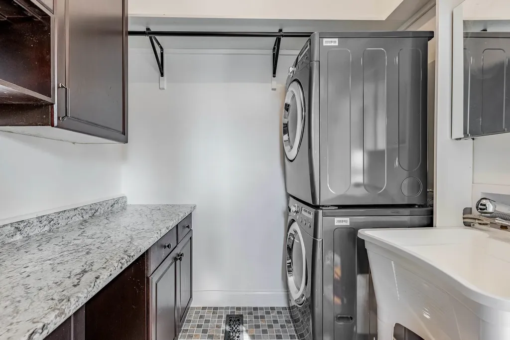 6042 South Marshfield Avenue Chicago IL 60636