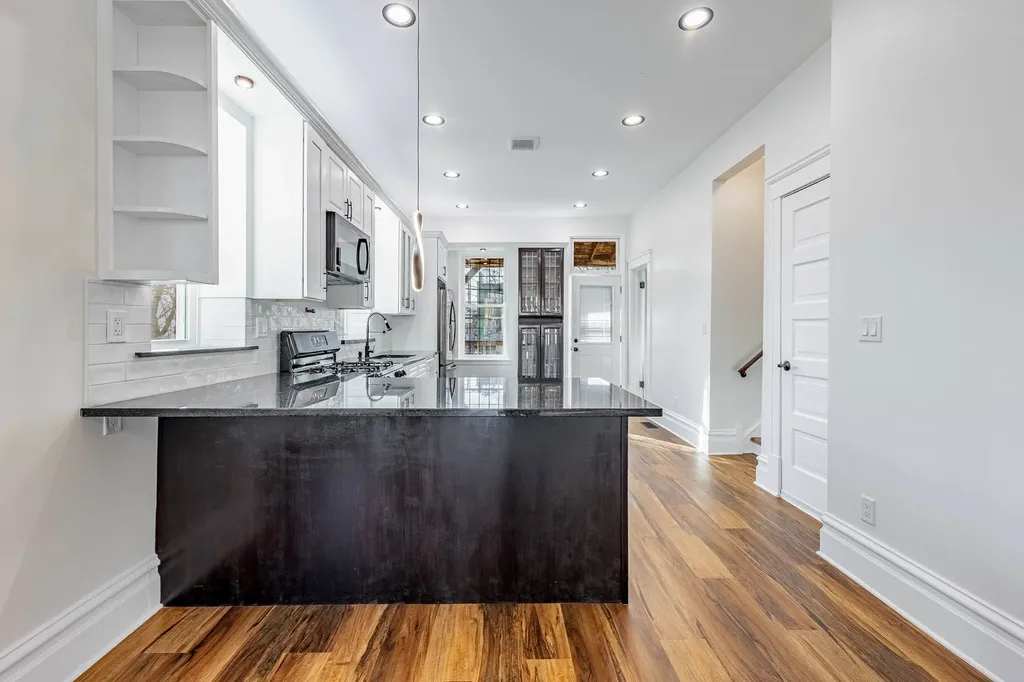 6042 South Marshfield Avenue Chicago IL 60636