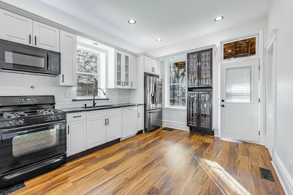 6042 South Marshfield Avenue Chicago IL 60636