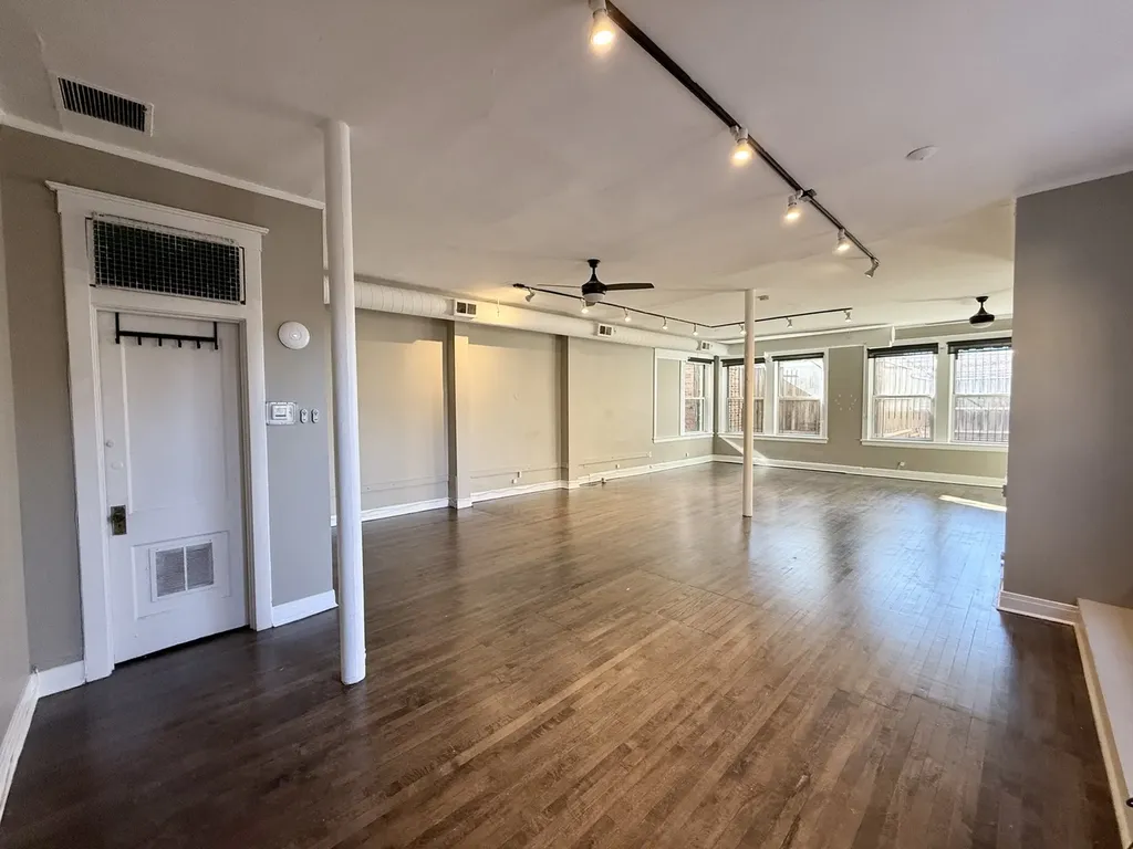 5412 North Clark Street Chicago IL 60640