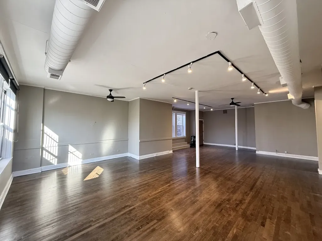 5412 North Clark Street Chicago IL 60640