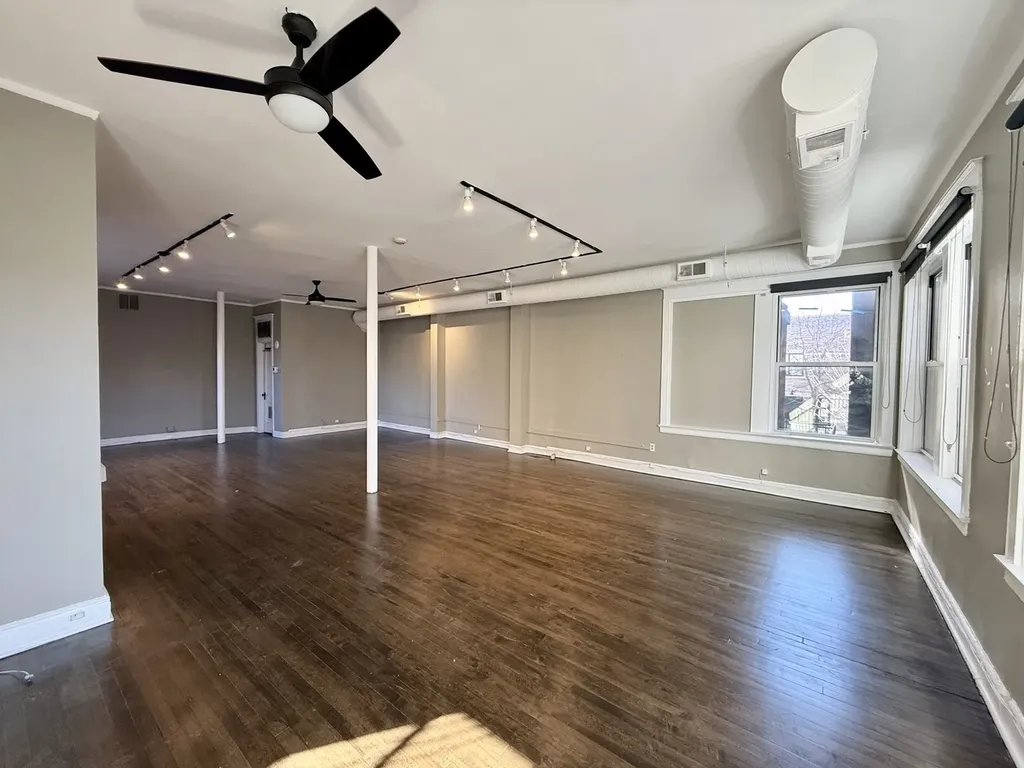 5412 North Clark Street Chicago IL 60640