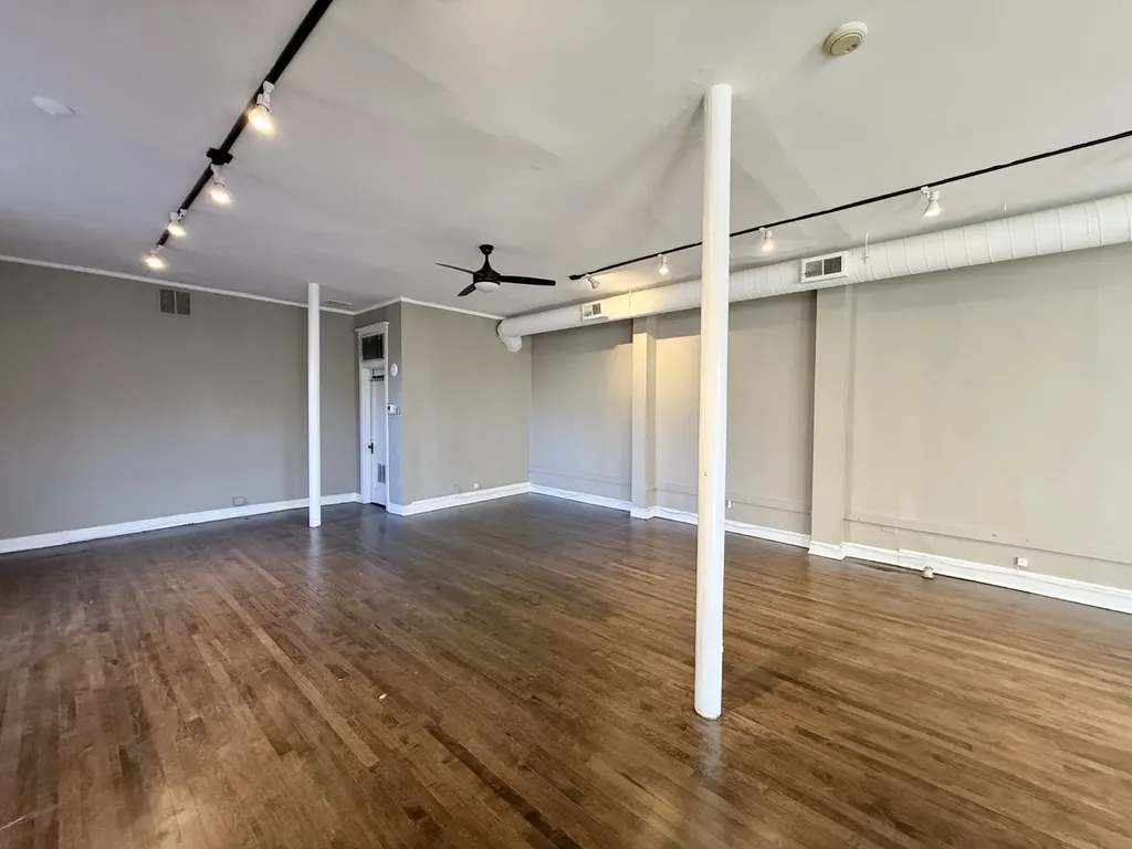 5412 North Clark Street Chicago IL 60640