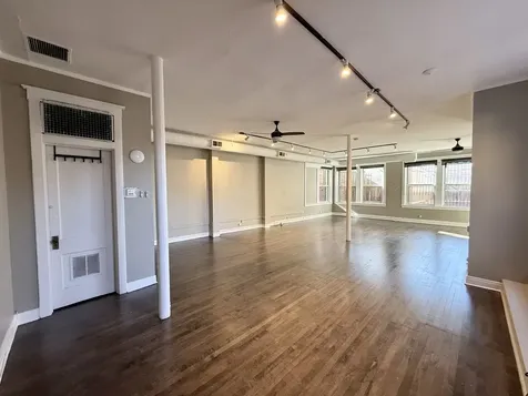 5412 North Clark Street Chicago IL 60640