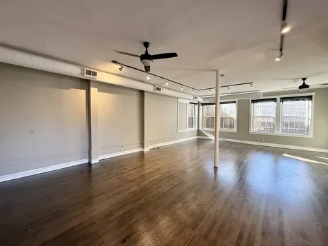 5412 North Clark Street Chicago IL 60640