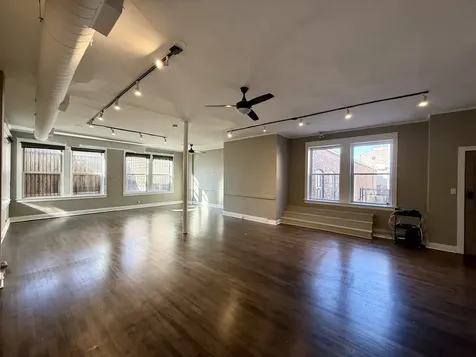 5412 North Clark Street Chicago IL 60640