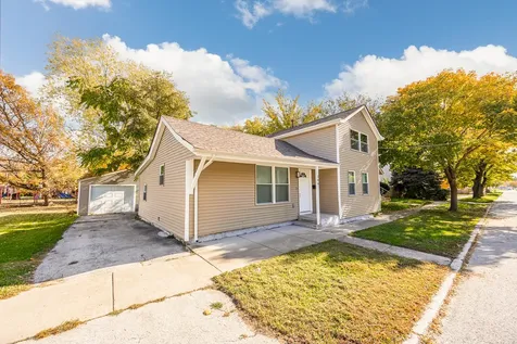 209 North Hunter Street Thornton IL 60476
