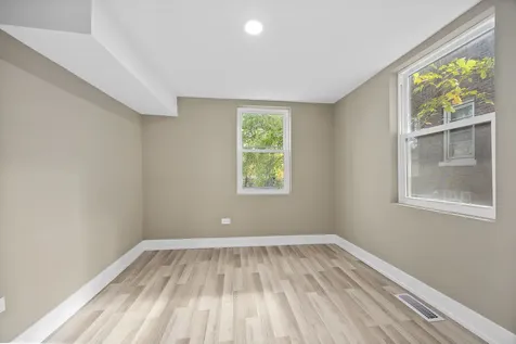 209 North Hunter Street Thornton IL 60476