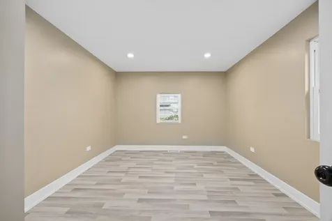 209 North Hunter Street Thornton IL 60476