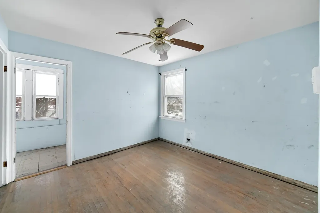 8626 South Kingston Avenue Chicago IL 60617