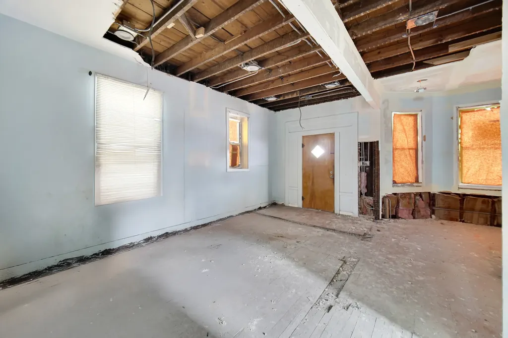 8626 South Kingston Avenue Chicago IL 60617