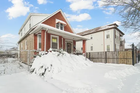 8626 South Kingston Avenue Chicago IL 60617