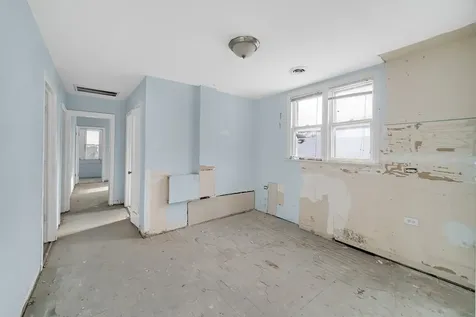 8626 South Kingston Avenue Chicago IL 60617