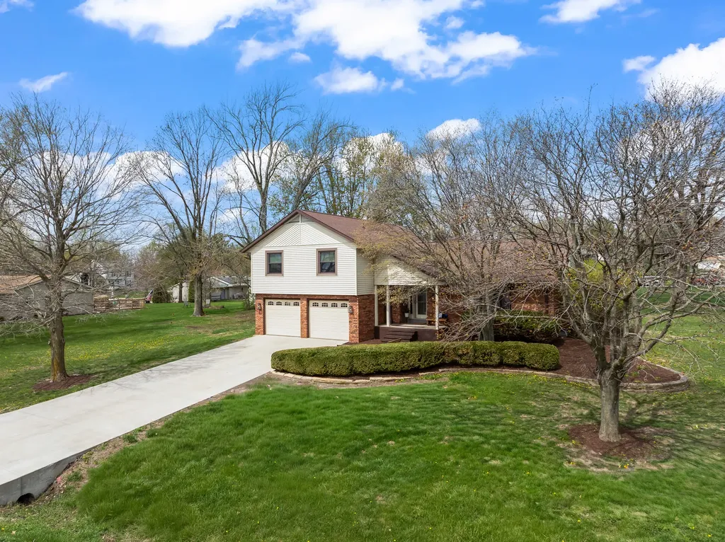 15878 Old Orchard Road Bloomington IL 61705