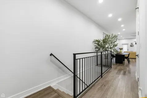 327 South Leavitt Street Chicago IL 60612