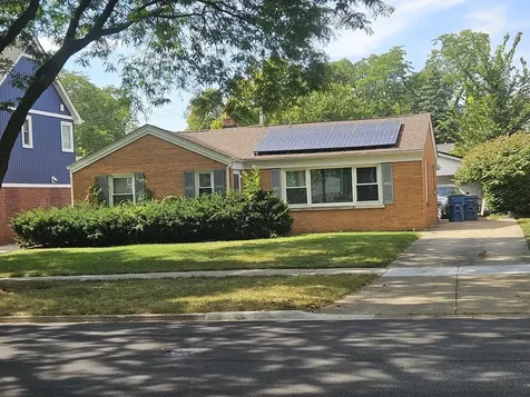 406 North Prospect Manor Avenue Mount Prospect IL 60056
