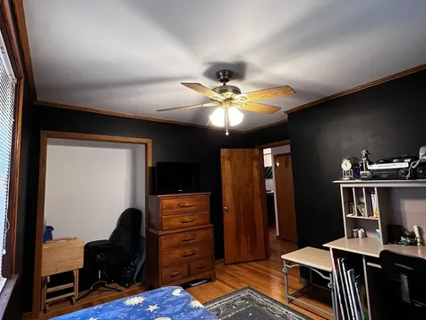 406 North Prospect Manor Avenue Mount Prospect IL 60056