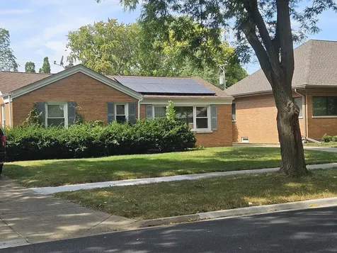 406 North Prospect Manor Avenue Mount Prospect IL 60056
