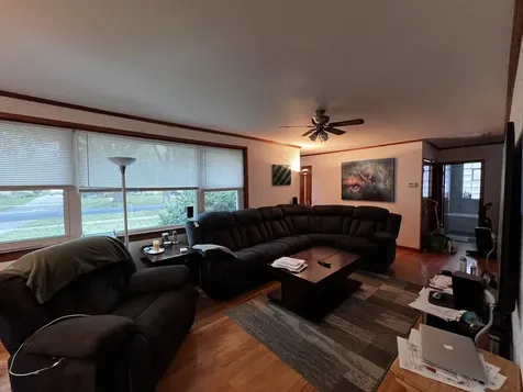 406 North Prospect Manor Avenue Mount Prospect IL 60056